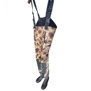 Cabela's Camo Neoprene Boot Foot Chest Waders Reinforced Knees Men Size: 11R